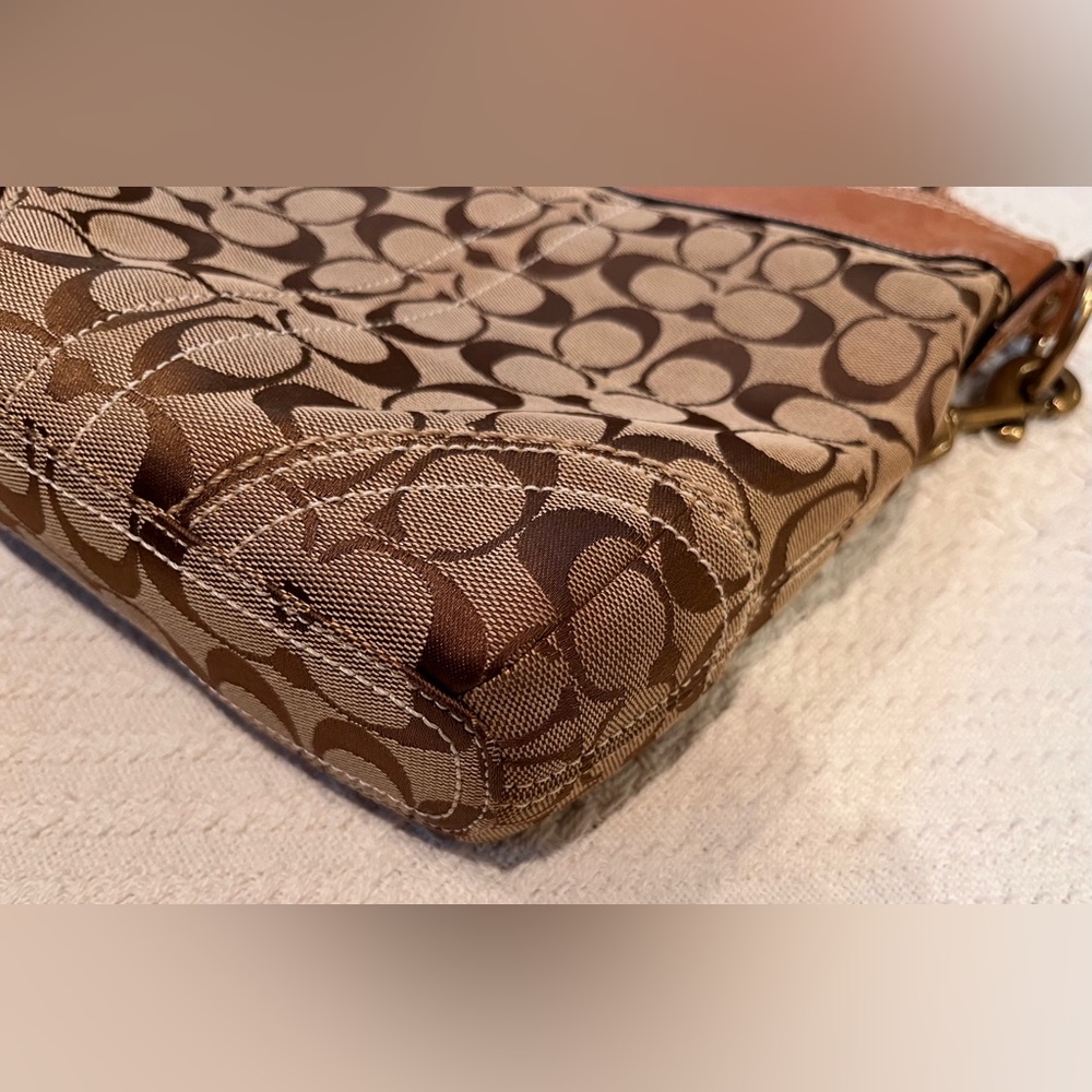 Vintage Coach Signature Jacquard Canvas Crossbody Brown Leather Trim and Hangtag - Picture 6 of 12
